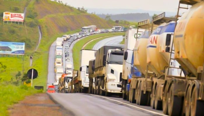 greve-dos-caminhoneiros
